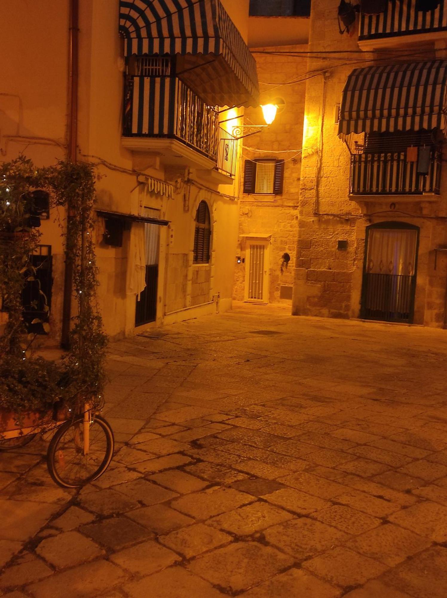 Dimora San Nicola Apartment Bari Exterior photo